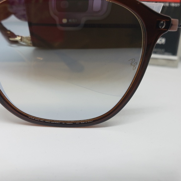 Ray-Ban Sunglasses Silver Mirrored Lens - Picture 3 of 8